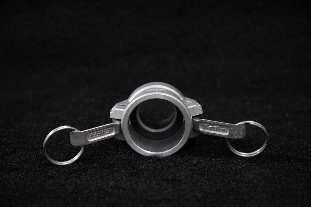 Union (Plain x Male Threaded)